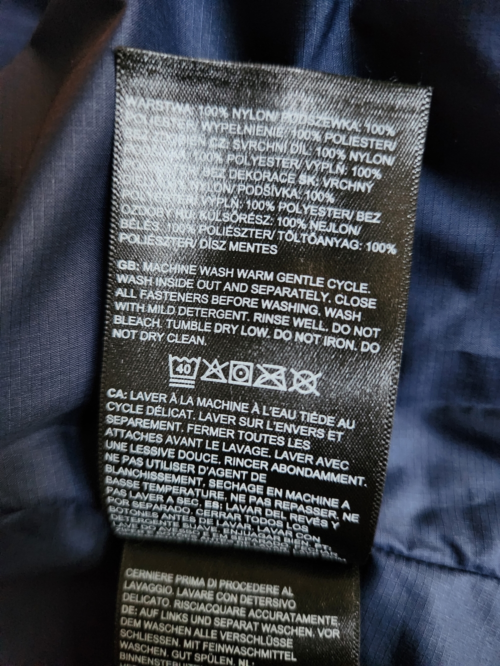 The North Face Women's Navy Packable Puffer Vest (Flare Vest) - Picture 11 of 12